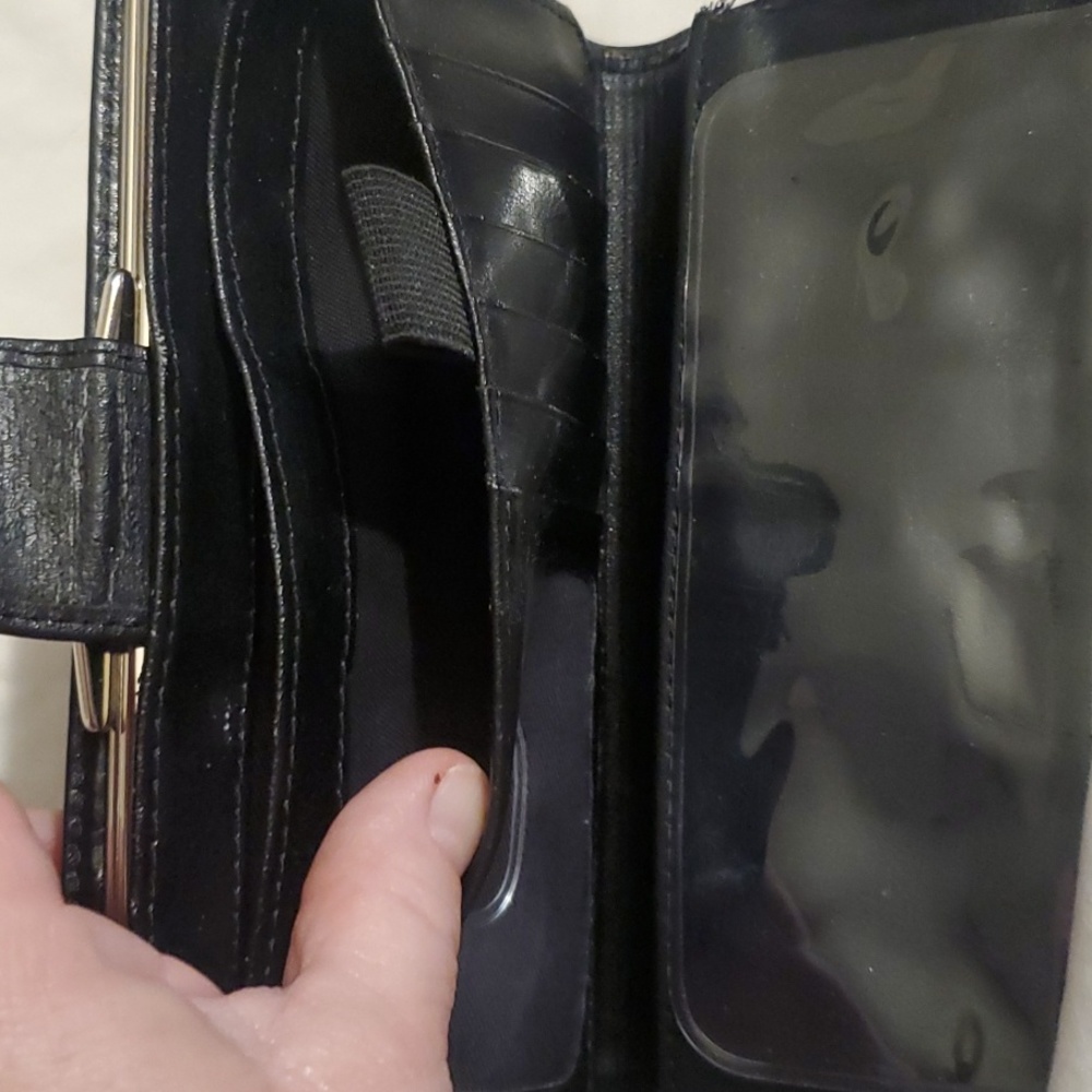 FOSSIL GENUINE LEATHER WALLET - Picture 6 of 14